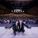 เปิดบทเรียนแรก “เพิร์ธ-แซนต้า” ขโมยหัวใจแฟนๆ หมดใจกับซีรีส์ “รักครูเท่าโลกเลย LOVE YOU TEACHER” ประกาศพร้อมเข้าเรียนทุกคลาส ในงาน “รักครูเท่าโลกเลย Lesson One”